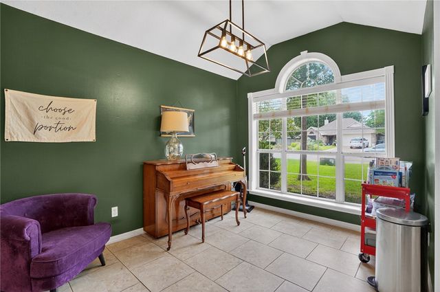 3925 Hawk Owl Cove, College Station, TX 77845