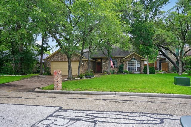 3925 Hawk Owl Cove, College Station, TX 77845