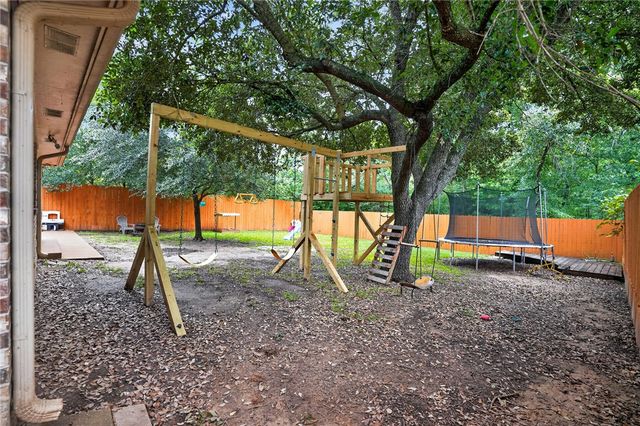 3925 Hawk Owl Cove, College Station, TX 77845
