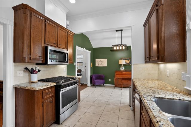 3925 Hawk Owl Cove, College Station, TX 77845