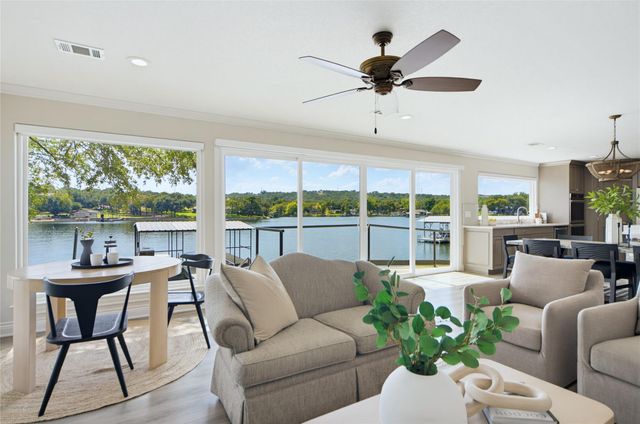 516 Island Lodges DR, Buchanan Dam, TX 78609