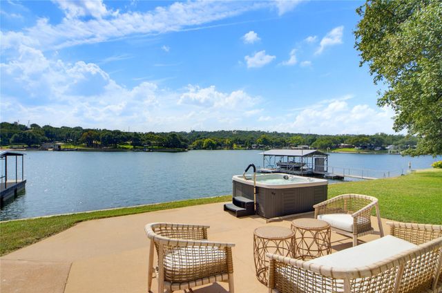516 Island Lodges DR, Buchanan Dam, TX 78609