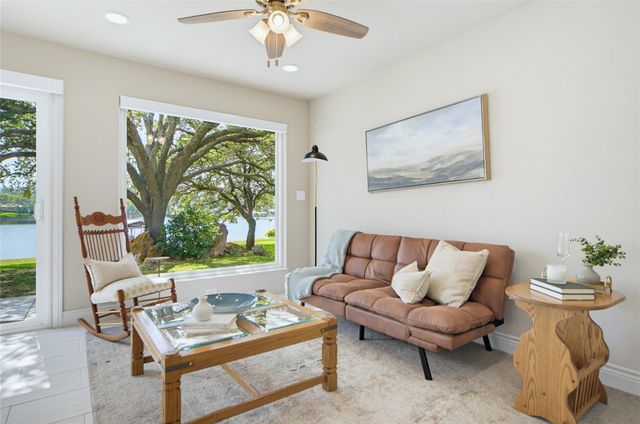 516 Island Lodges DR, Buchanan Dam, TX 78609