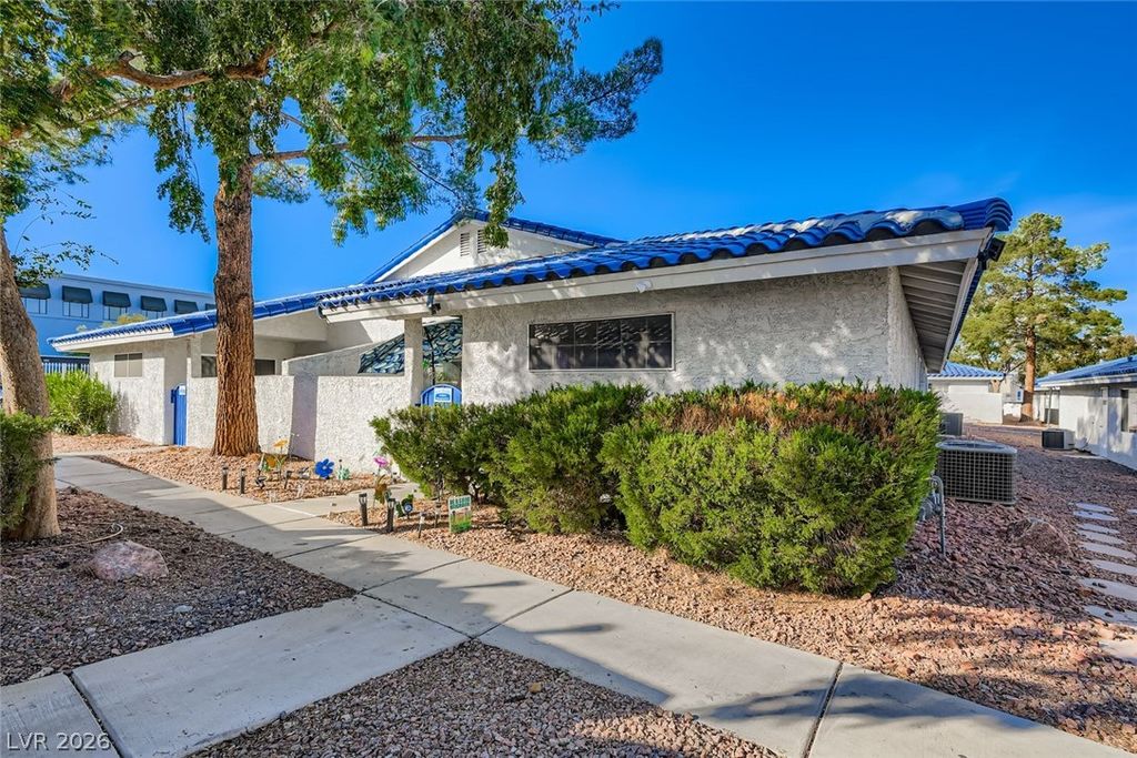 2132 Bavington Drive D, Las Vegas, NV 89108