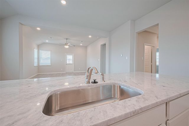 3318 Rolling River Drive, Baytown, TX 77521