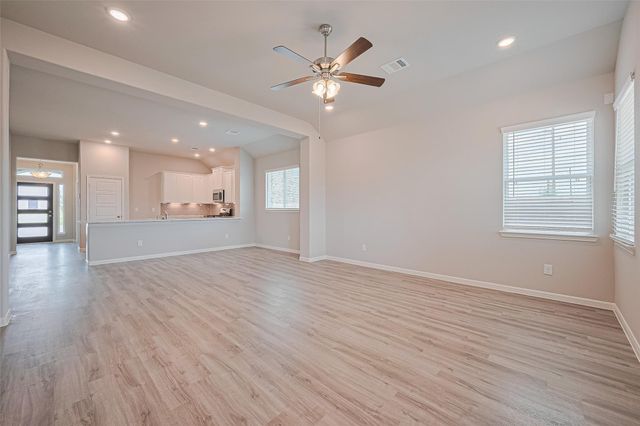 3318 Rolling River Drive, Baytown, TX 77521