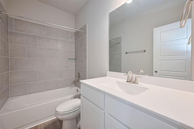 3318 Rolling River Drive, Baytown, TX 77521