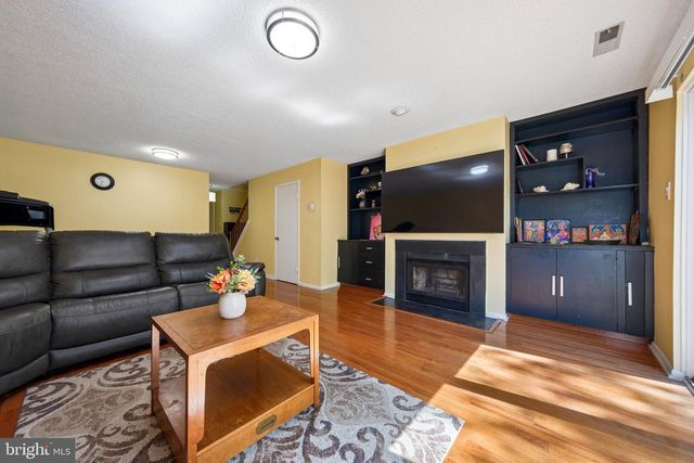 90 TENNYSON DRIVE, Plainsboro, NJ 08536