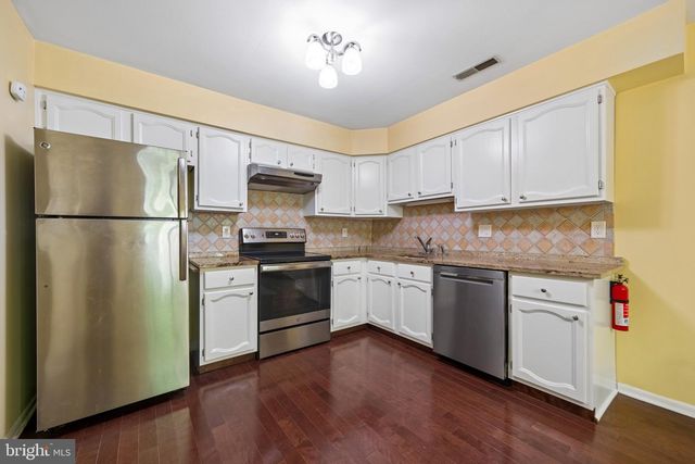 90 TENNYSON DRIVE, Plainsboro, NJ 08536