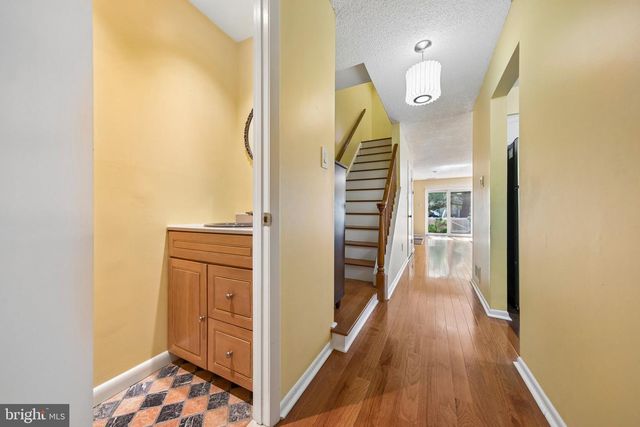 90 TENNYSON DRIVE, Plainsboro, NJ 08536