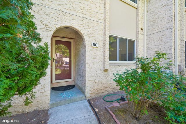 90 TENNYSON DRIVE, Plainsboro, NJ 08536