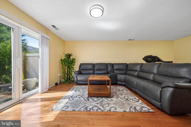 90 TENNYSON DRIVE, Plainsboro, NJ 08536