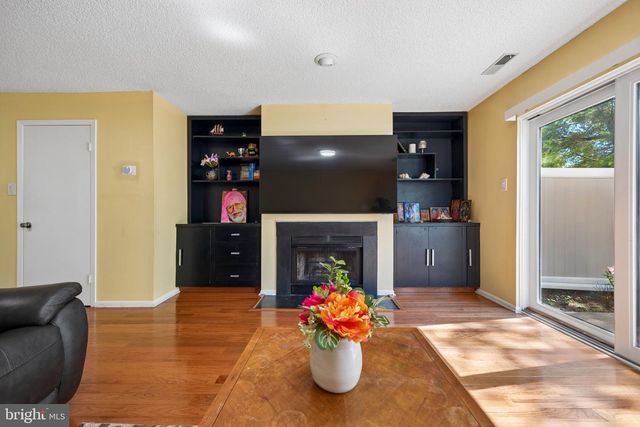 90 TENNYSON DRIVE, Plainsboro, NJ 08536
