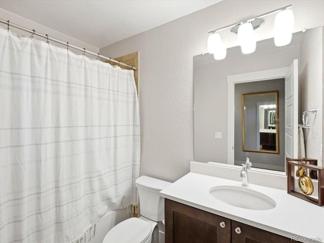 5420 Valentia Street, Denver, CO 80238