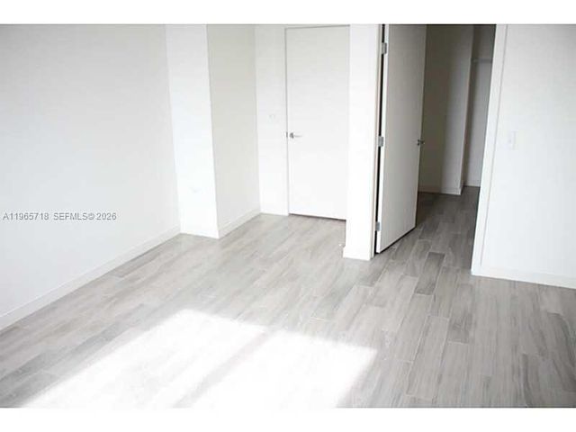 999 SW 1st Ave 2106, Miami, FL 33130