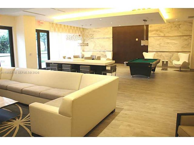 999 SW 1st Ave 2106, Miami, FL 33130