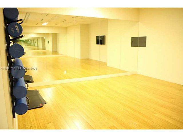 999 SW 1st Ave 2106, Miami, FL 33130