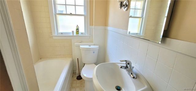 323 Portage Road, Niagara Falls, NY 14303