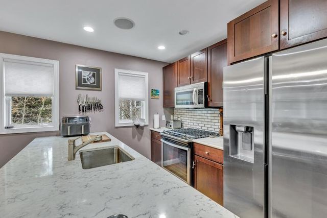 304 Red Brook Road, Mashpee, MA 02649