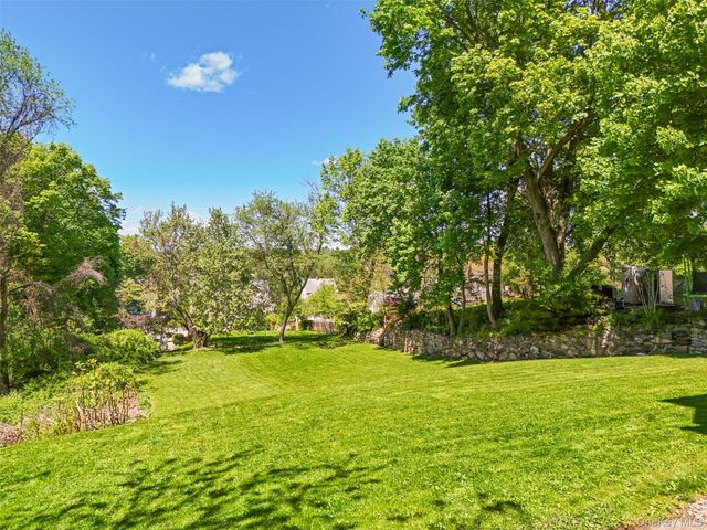 24 Bedford Avenue, Bedford Hills, NY 10507