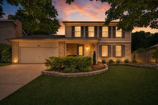 8885 Dryden Street, Woodridge, IL 60517