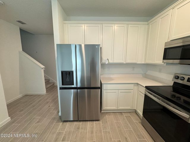 1688 GARDEN GROVE Court, Jacksonville, FL 32211