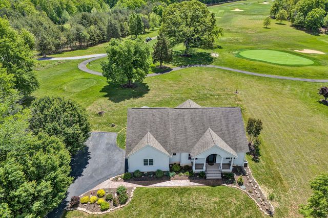 104 Pointe O Woods DR, Huddleston, VA 24104