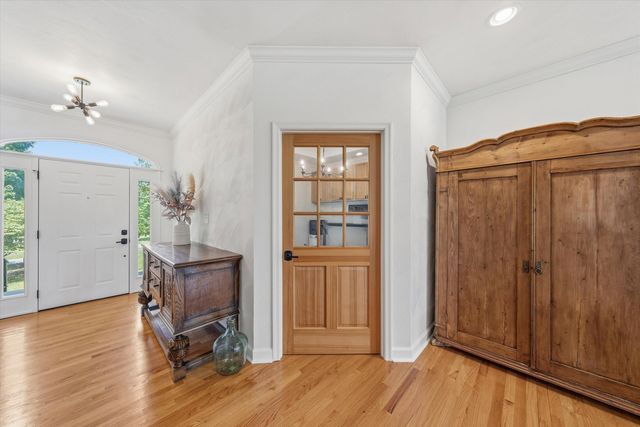 104 Pointe O Woods DR, Huddleston, VA 24104