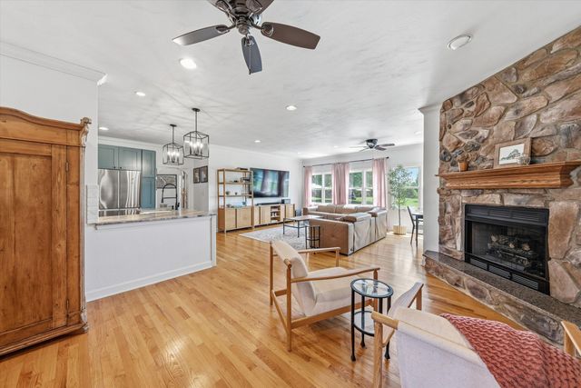 104 Pointe O Woods DR, Huddleston, VA 24104