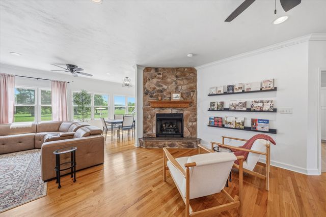 104 Pointe O Woods DR, Huddleston, VA 24104