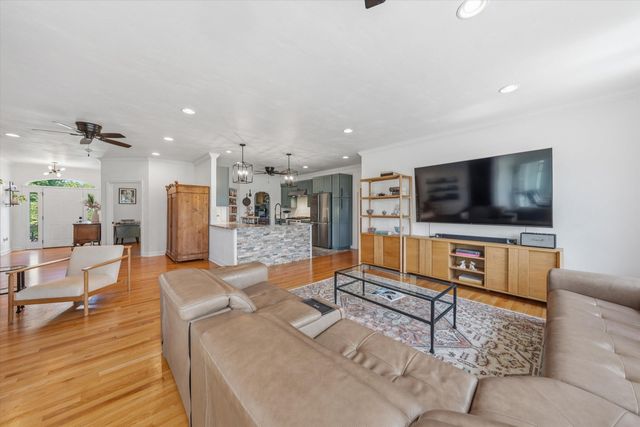 104 Pointe O Woods DR, Huddleston, VA 24104