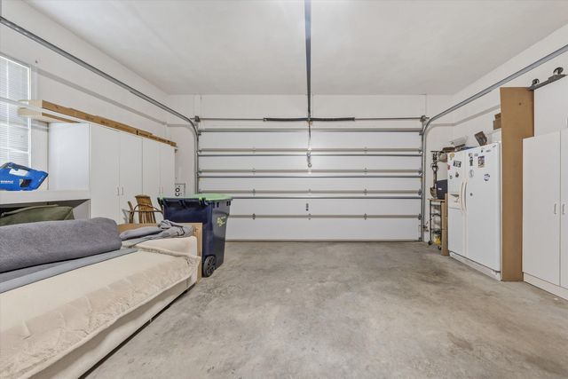 104 Pointe O Woods DR, Huddleston, VA 24104