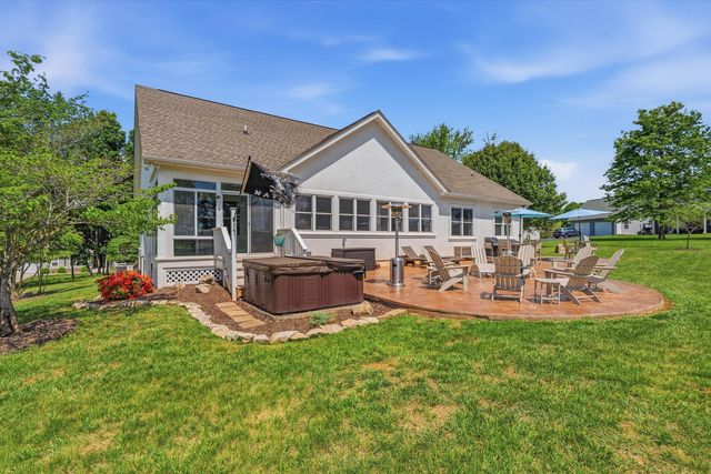 104 Pointe O Woods DR, Huddleston, VA 24104