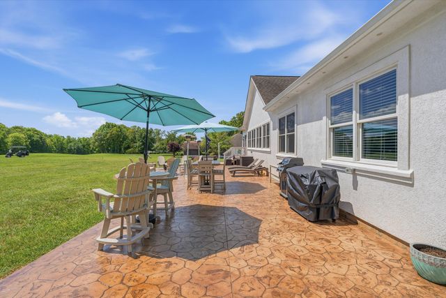 104 Pointe O Woods DR, Huddleston, VA 24104