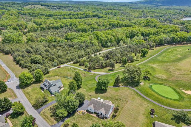 104 Pointe O Woods DR, Huddleston, VA 24104