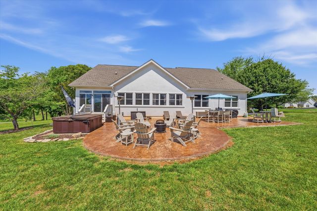 104 Pointe O Woods DR, Huddleston, VA 24104