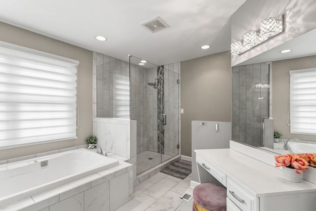 995 Georgetowne Lane, Barrington, IL 60010