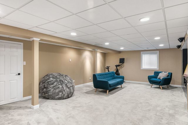 995 Georgetowne Lane, Barrington, IL 60010