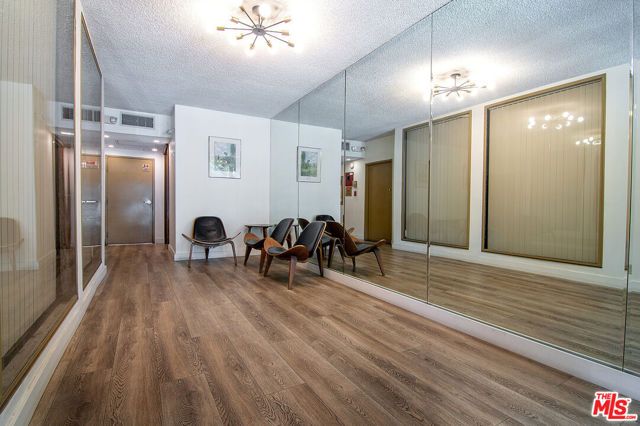 1101 Rexford Drive 302, Los Angeles, CA 90035