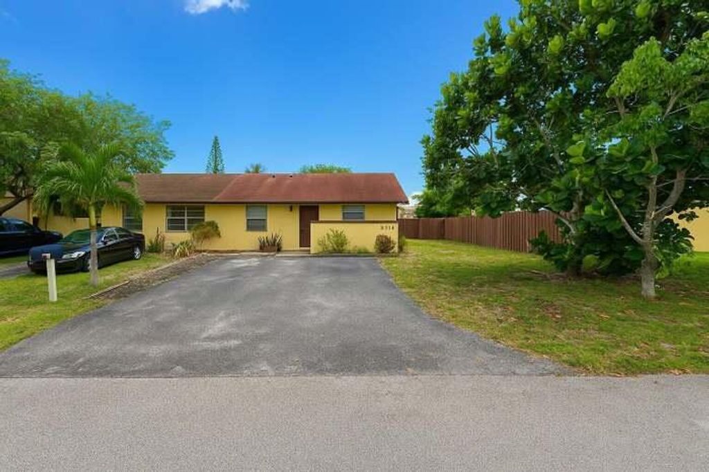 4314 NW 6 Avenue, Deerfield Beach, FL 33064