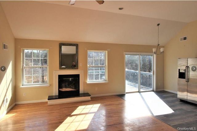 1123 Briggs Highway, Ellenville, NY 12428