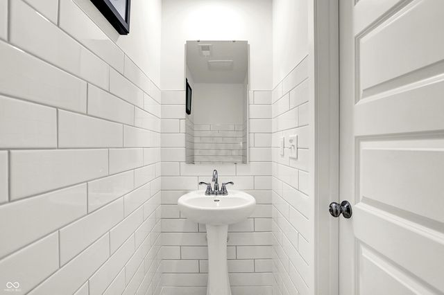 8094 Ridge Line Drive, Pendleton, IN 46064