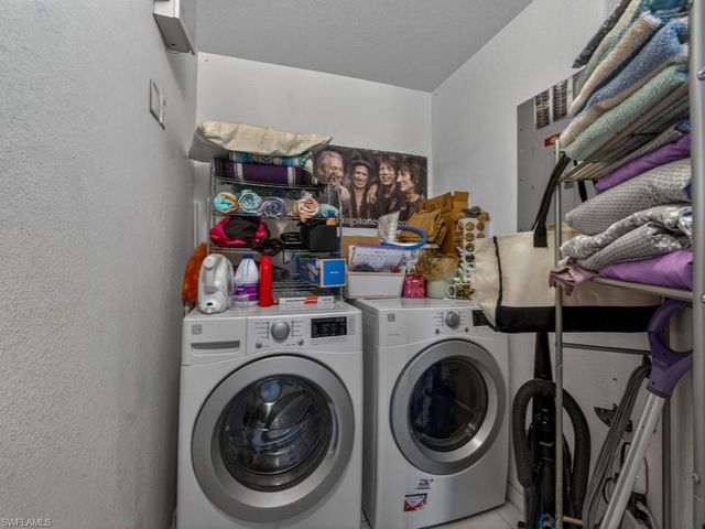 6890 Huntington Lakes CIR 203, Naples, FL 34119