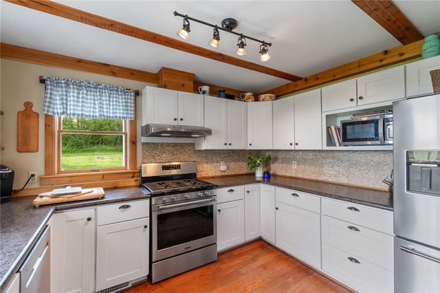 8145 Dutch Street Road, Huron, NY 14590