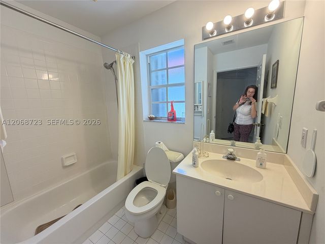 18440 Via Di Sorrento, Boca Raton, FL 33496
