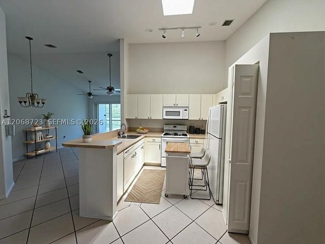 18440 Via Di Sorrento, Boca Raton, FL 33496