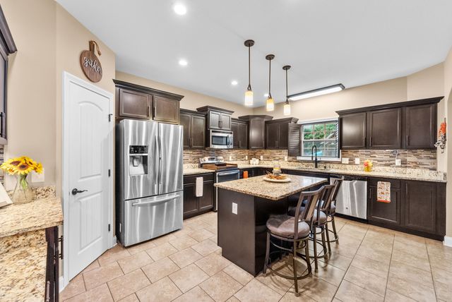 2508 Old Timber Ct, Clarksville, TN 37042