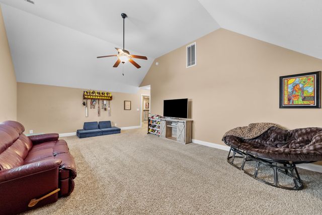 2508 Old Timber Ct, Clarksville, TN 37042