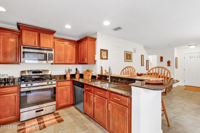 1660 Pointe W Way, Vero Beach, FL 32966