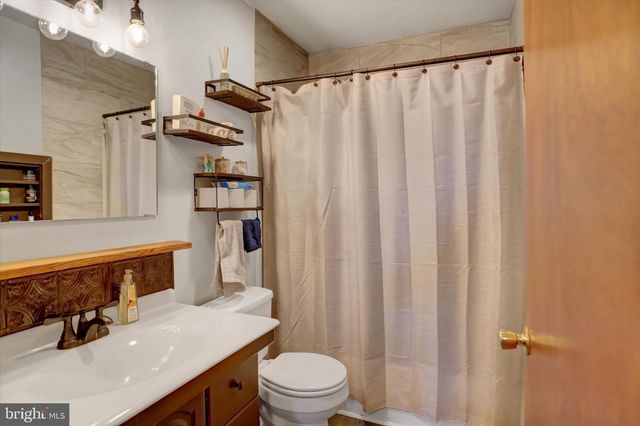 20 SURREY DRIVE, Chambersburg, PA 17201